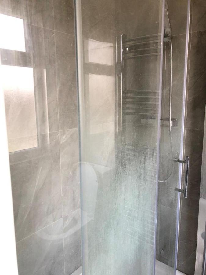Rahal Ilford Apartment ภายนอก รูปภาพ