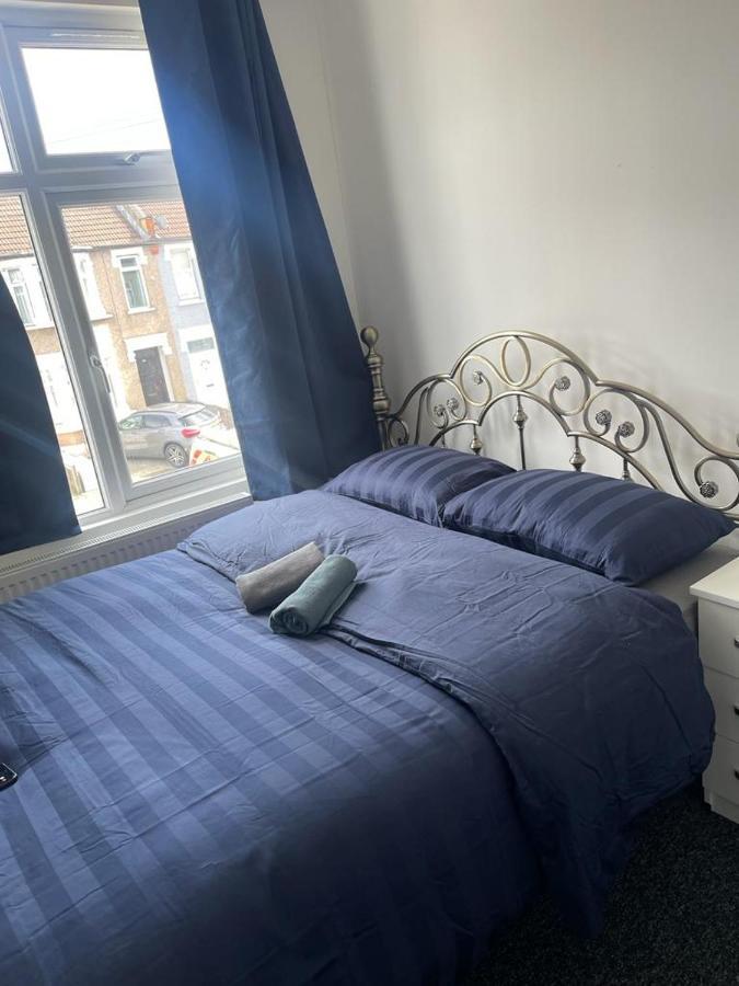 Rahal Ilford Apartment ภายนอก รูปภาพ