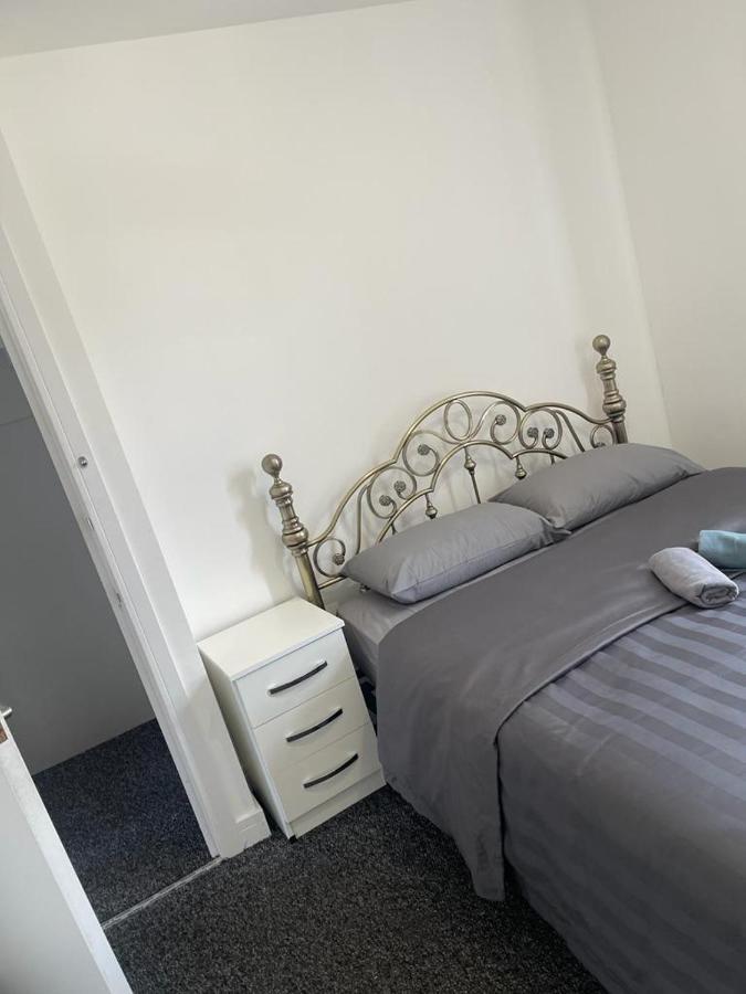 Rahal Ilford Apartment ภายนอก รูปภาพ